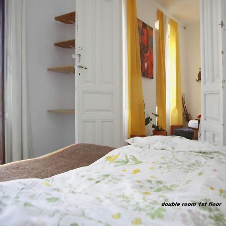 Ananda'S Mundo Guest House Orgiva Exterior photo